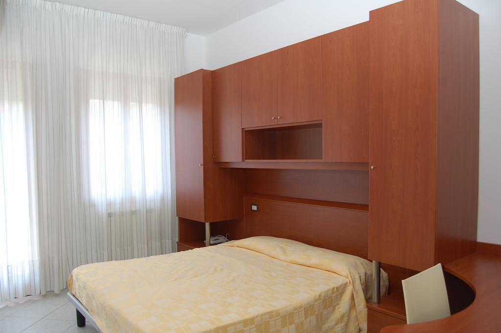 Albergo Arcobaleno Sottomarina Habitación foto